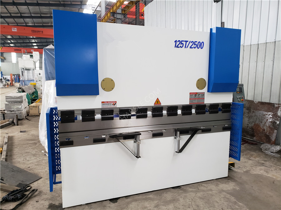 Presse plieuse hydraulique India-WC67K- 125T2500