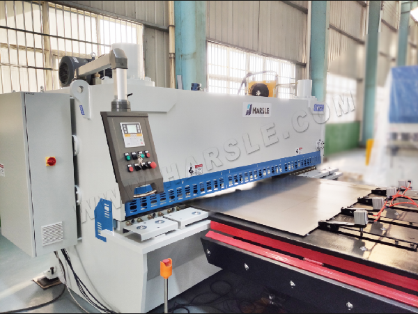 Machine de cisaillement hydraulique