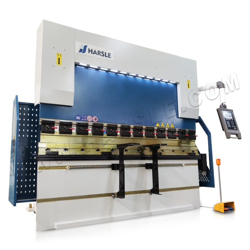 Presse plieuse CNC avec DA-52S